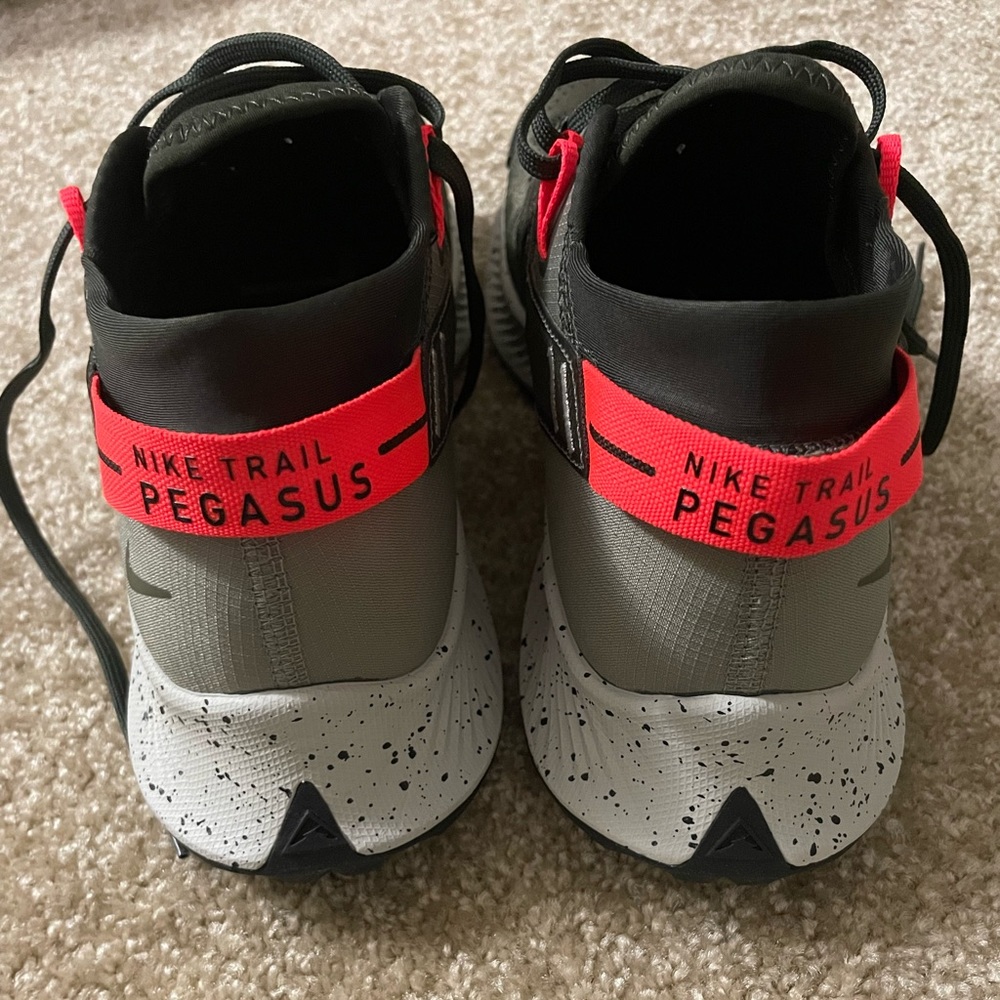 Nike Pegasus Trail 2 SOLD - Picture 2 of 5